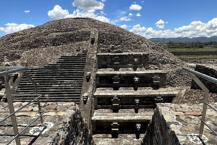 Teotihuacán Pyramids Private Tour from Mexico City — Private Guided Visit to Pyramid of the Sun photo 6