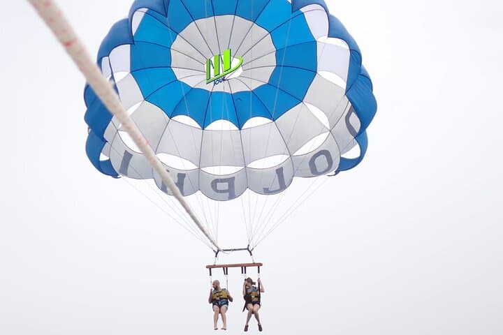 Parasailing in Nusa Dua Bali: Boat-Start Flights Over the Sea photo 4
