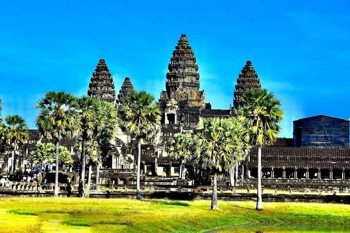2-Day Private Angkor Wat Tour: Sunrise at Angkor Wat, Angkor Thom & Ta Prohm photo 1