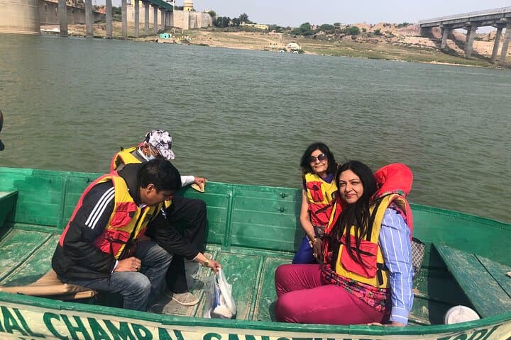 Gwalior to Morena Gharial Eco Park Day Trip: Watch Hatchling Gharials and Tortoises photo 4