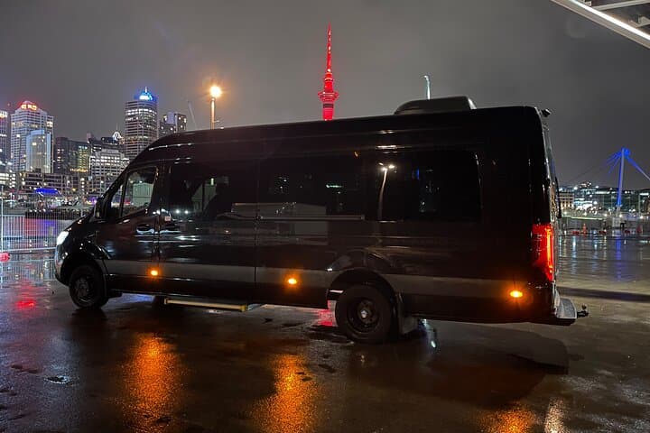 Auckland Airport Shuttle — Luxury Sprinter Transfers for Groups (Up to 15 Pax)