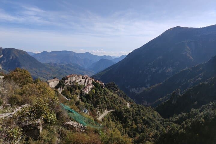 Private French Riviera Excursion: Tailored Car & Driver Sightseeing from Nice