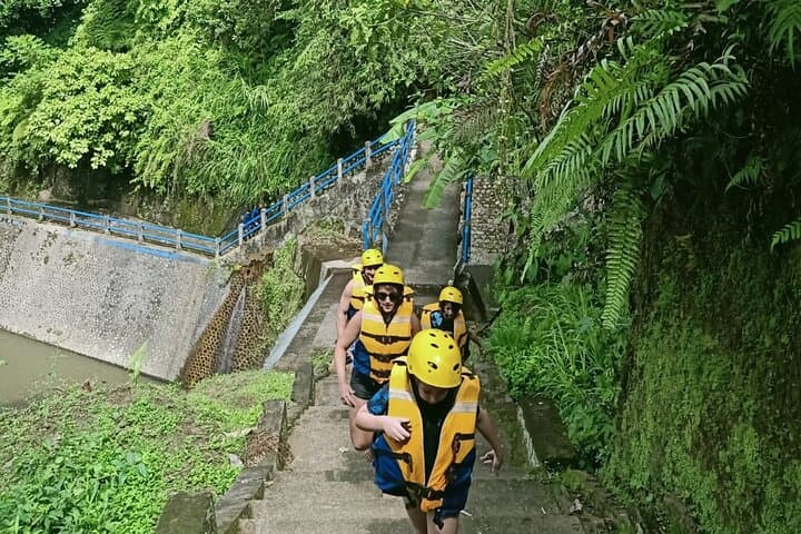 Bali Pakerisan River Tubing and Ayung River Rafting Day Trip from Ubud photo 3