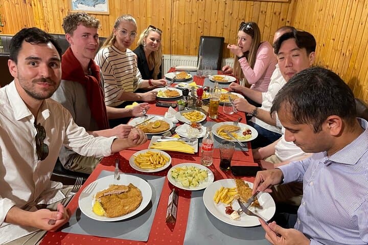 Budapest Bites: Street Food Walking Tour with 5 Tastings photo 2
