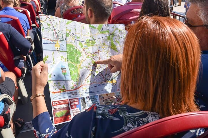 Hop-On Hop-Off Lisbon Bus & Tagus Boat Tour — Best Stops, Times & Tips photo 4