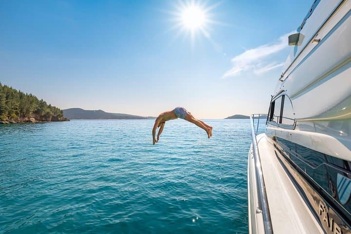 Elaphite Islands Yacht Cruise: Blue Cave, Šunj Beach & Sikirica Bay photo 4
