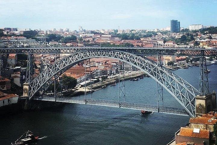 Porto to Santiago de Compostela: One-Way Private Tour with Up to 4 Stops photo 2