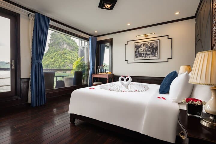3-Day Melody Cruise: Explore Halong & Lan Ha Bay — Kayak, Viet Hai & Ba Trai Dao photo 4