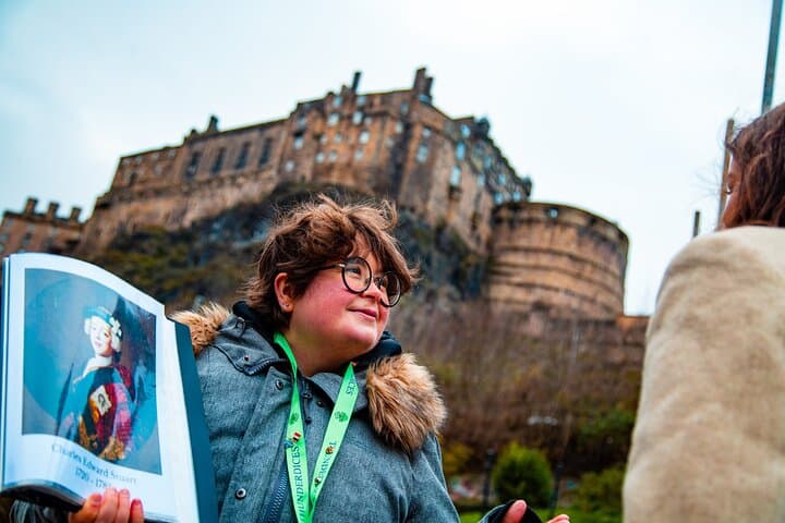 Edinburgh Strange & Secret History Private French Walking Tour (2.5 hrs) photo 1