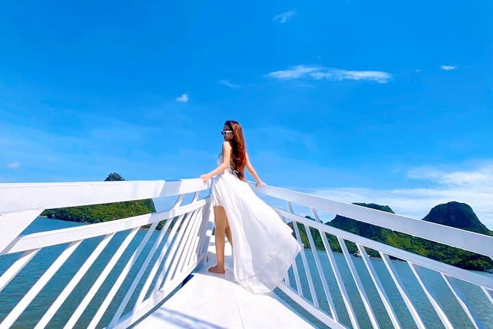 3-Day Melody Cruise: Explore Halong & Lan Ha Bay — Kayak, Viet Hai & Ba Trai Dao photo 2