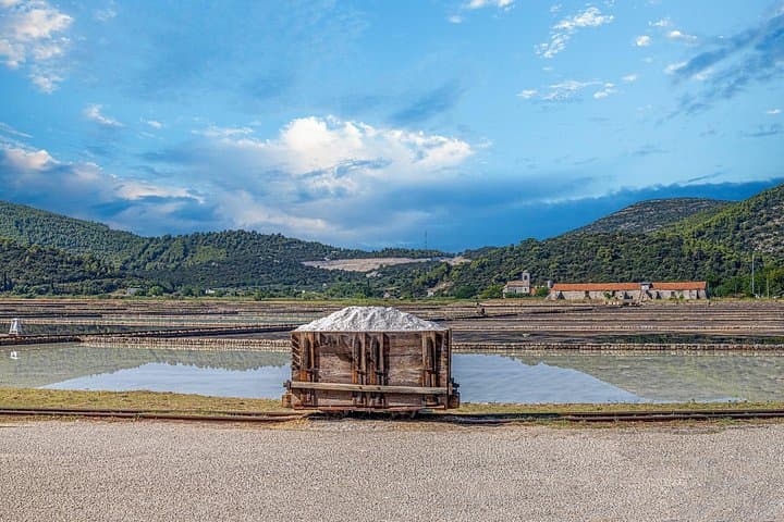 Private Transfer Dubrovnik to Split via Ston: Walls, Salt Pans & Oyster Farms photo 3