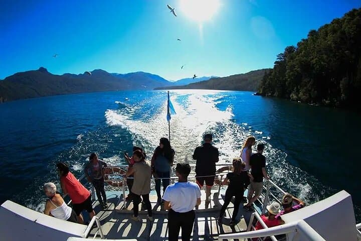 Lácar to Hua Hum: San Martín de los Andes Lakes & Waterfalls Boat Excursion photo 2
