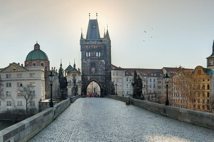 Interactive Charles Bridge Quiz Walk: Prague Sightseeing Game photo 3