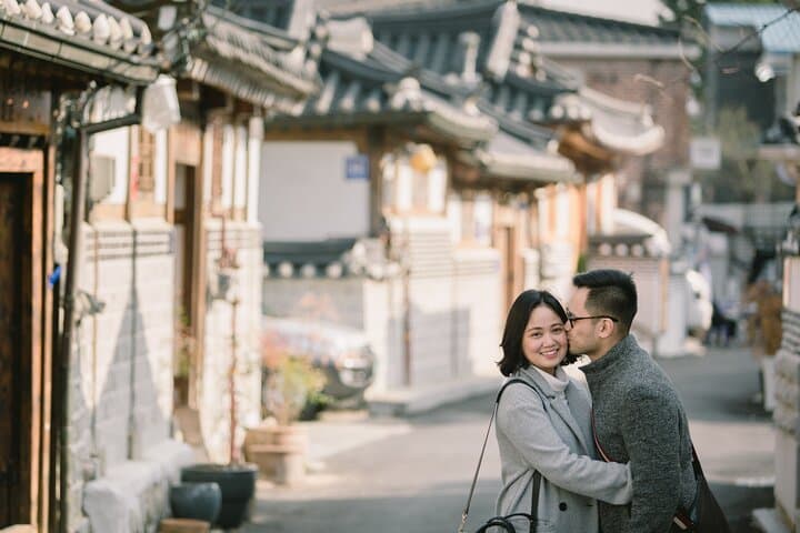 Seoul Private Vacation Photography Session with Local Photographer photo 4