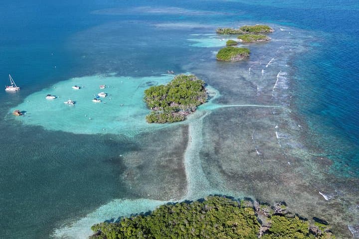 Private 4-Hour Boat Charter to Cayo Caracoles in La Parguera photo 3