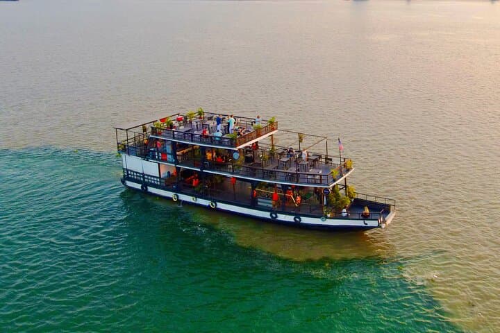 Phnom Penh Sunset Cruise: Mekong & Tonle Sap Evening Tour with Drinks