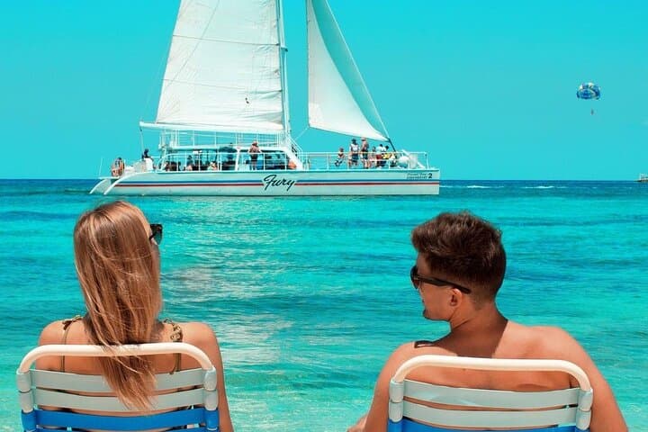 Deluxe Cozumel Catamaran Snorkel with Beach Club Lunch & Open Bar photo 2