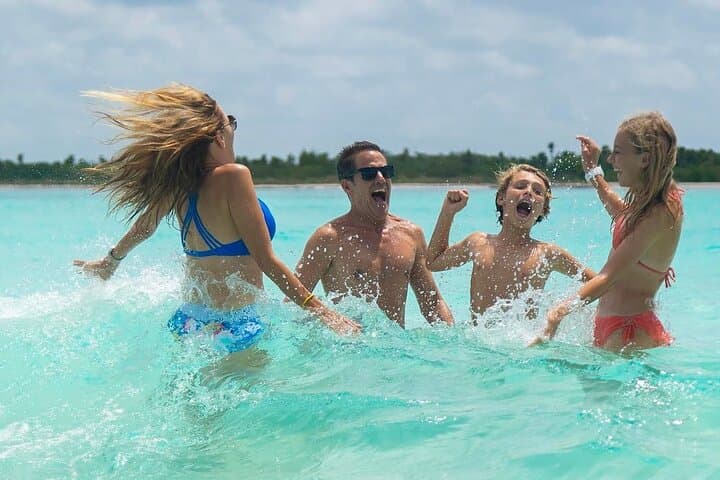 Isla Mujeres Catamaran Snorkel & Open Bar from Cancun: Full-Day Catamaran Cruise photo 6