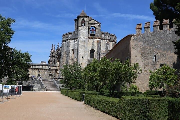 Tomar and Almourol: A Lisbon Day Trip to Templar Castles and Convents photo 2