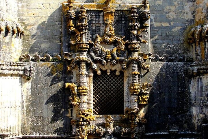 Tomar and Almourol: A Lisbon Day Trip to Templar Castles and Convents photo 3