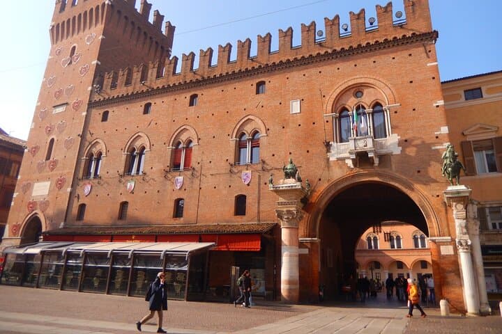 Ferrara Highlights: Kid-Friendly Walking Tour of Renaissance Streets with a Local Guide photo 3