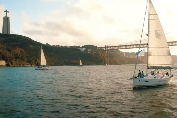 Lisbon Sunset Private Yacht Cruise with Sparkling Wine — 2-Hour Romantic Cruise photo 1
