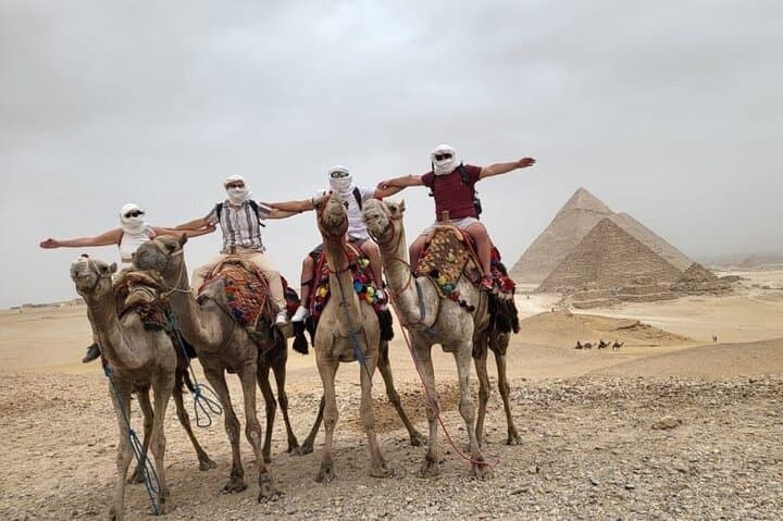 Hurghada to Giza Day Trip: Pyramids & Egyptian Museum Full-Day Experience photo 4