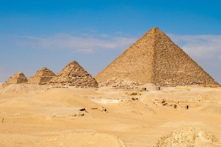 Hurghada to Giza Day Trip: Pyramids & Egyptian Museum Full-Day Experience photo 6