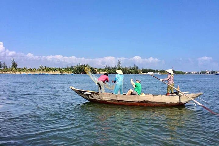 Hoi An Lantern Making & Cam Thanh Basket Boat Tour — Hands-On Craft and Coconut-Forest Paddle photo 4