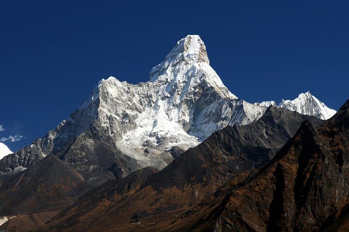 12-Day Everest Base Camp Trek: Lukla to Kala Patthar Adventure photo 2