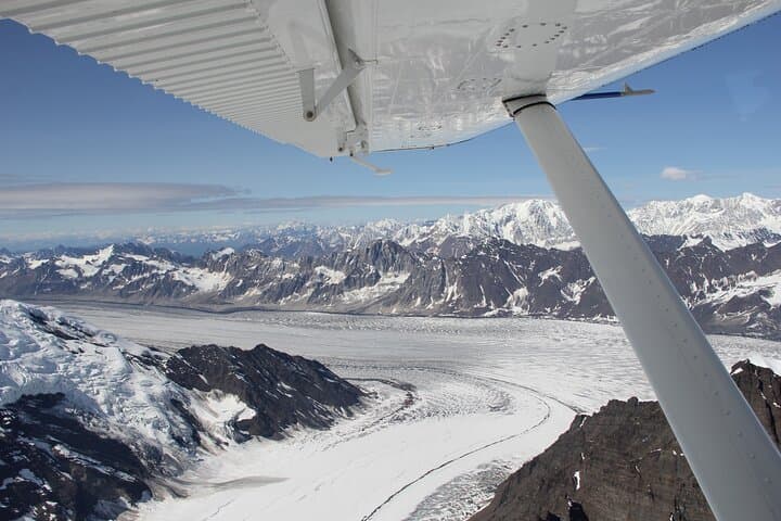 Denali Southside Flightseeing from Talkeetna: Glacier Landing & Alaska Range Views