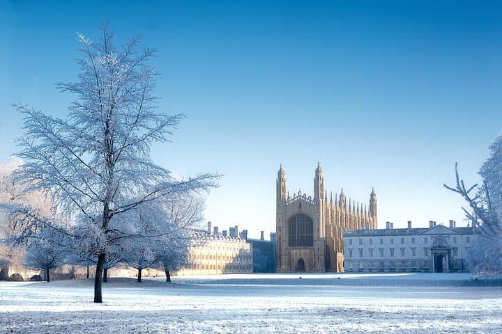 Enchanted Cambridge Christmas Walking Tour — Private Festive Highlights