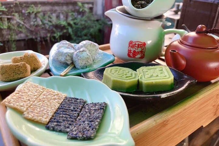 Yehliu, Jiufen & Shifen: North Coast Day Trip from Taipei photo 3
