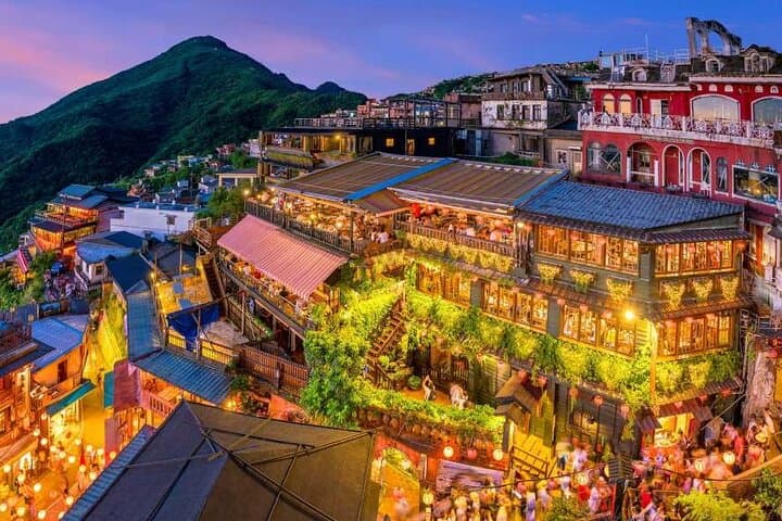 Yehliu, Jiufen & Shifen: North Coast Day Trip from Taipei photo 2