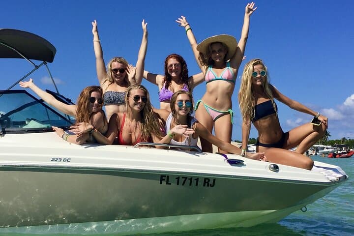 Private Sandbar Boat Party in Sarasota: A 4‑Hour Bay Escape photo 2