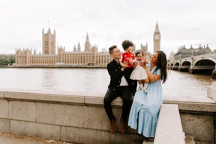 Expert-Led London Private Photoshoot: Capture Iconic Moments on the Thames and Beyond photo 2
