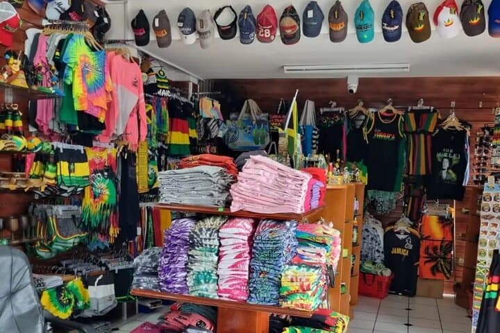 Montego Bay Hip Strip Shopping and Margaritaville Private Tour photo 2