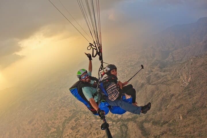 Tandem Paragliding Over the Asir Mountains: Abha's High-Altitude Flight photo 3