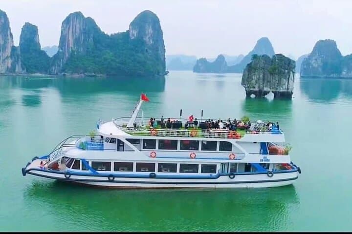 Halong Bay Deluxe Day Cruise with Private Expressway Transfer photo 4
