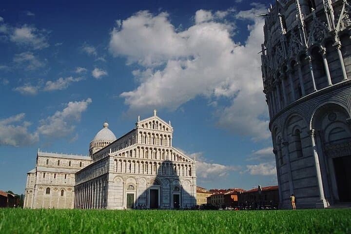 Private Minivan Excursion from Florence to Pisa and Vinci — Leaning Tower & Leonardo's Birthplace