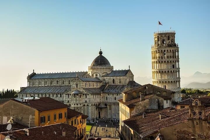 Private Minivan Excursion from Florence to Pisa and Vinci — Leaning Tower & Leonardo's Birthplace photo 2
