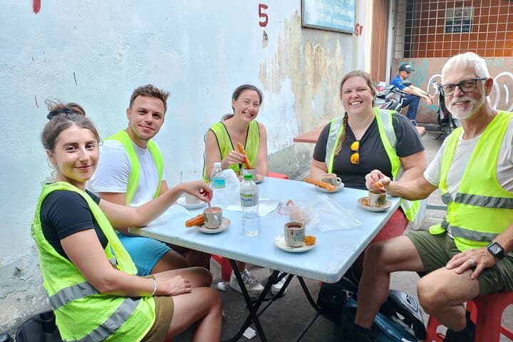 Kuala Lumpur Sunset Cycling Tour: Blue Fountain, Kampung Baru & Colonial Sights by Night photo 2