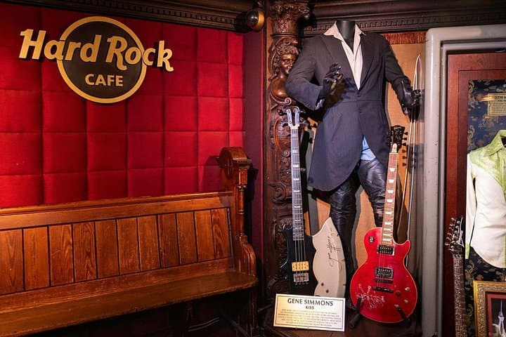Hard Rock London Walking Tour: Trace Beatles, Bowie & Hendrix Through Central London photo 1