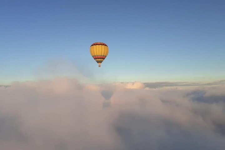 Sunrise Hot-Air Balloon Over the Loire Valley Castles photo 6