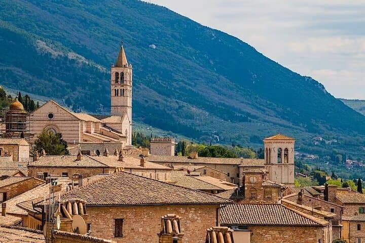 Private Minivan Day Trip from Florence to Arezzo and Cortona
