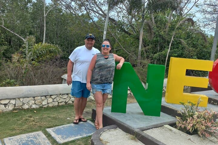 Negril Private Catamaran: 7 Mile Beach Cruise & Rick's Cafe Adventure