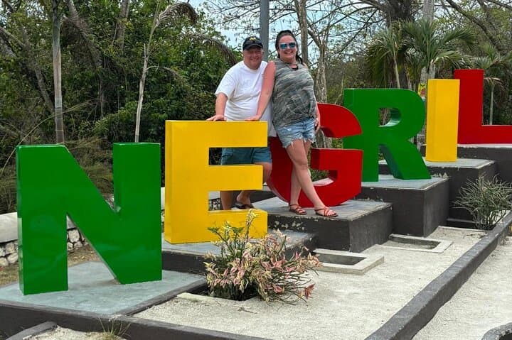 Negril Private Catamaran: 7 Mile Beach Cruise & Rick's Cafe Adventure photo 2