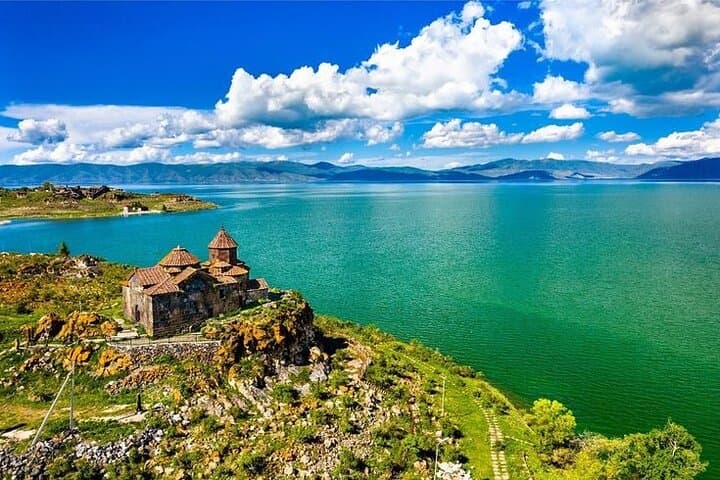 3-Day Private Tour From Tbilisi to Armenia — Monasteries, Lake Sevan & Areni Wine photo 2
