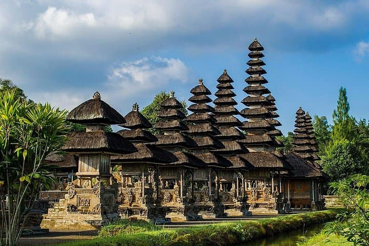 Private Day Tour: Ubud to Tanah Lot — Monkey Forest, Tegalalang & Sunset Temple photo 4