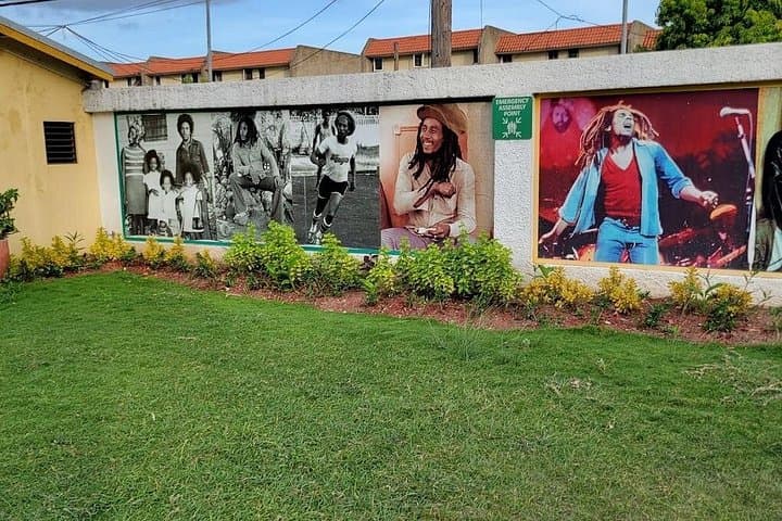 Bob Marley City Guided Tours: Kingston Cultural Walk & Bob Marley Museum Experience photo 4